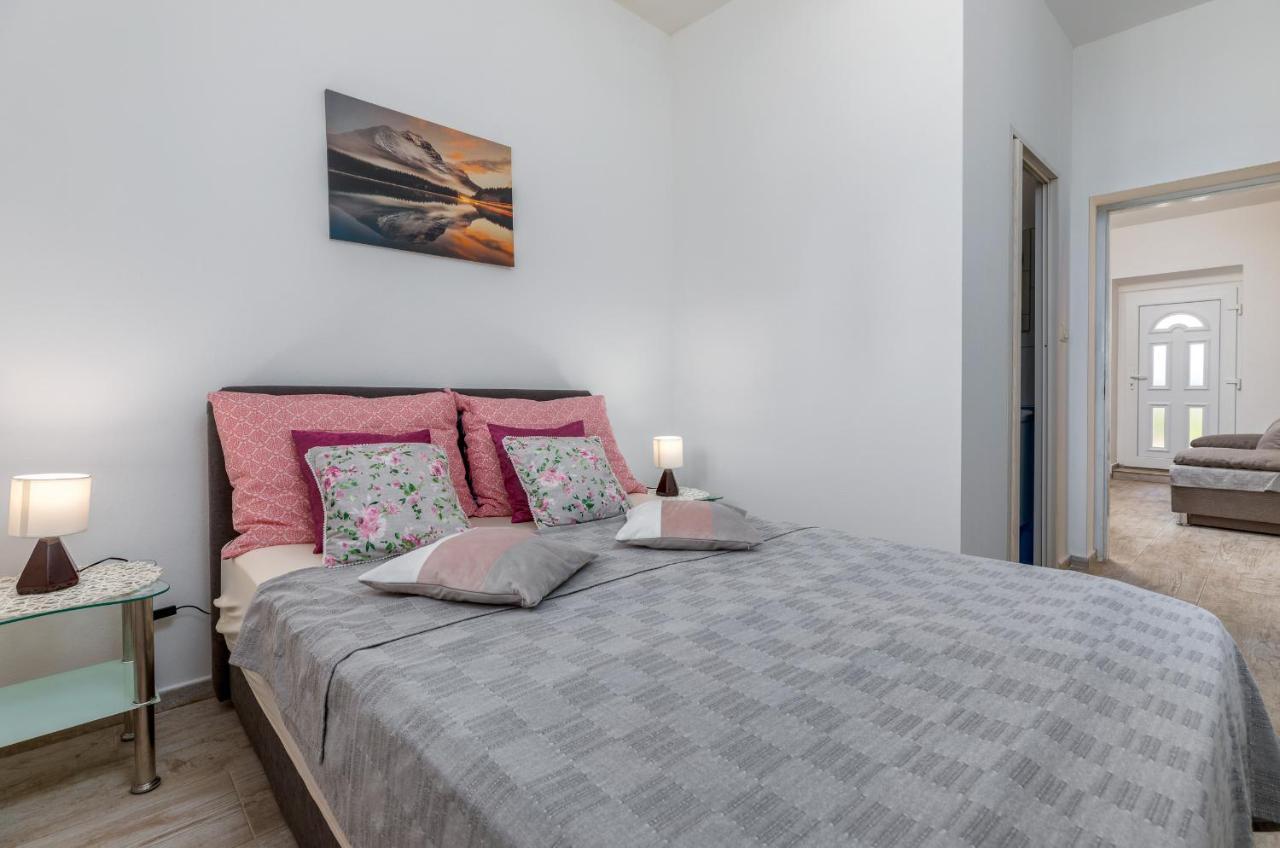 Apartmani Magdalena Pola Esterno foto